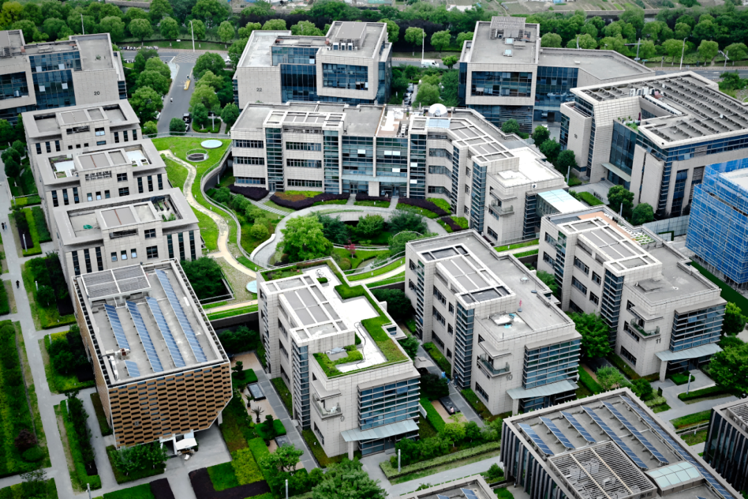 1748915804130891.png 640 (2).png